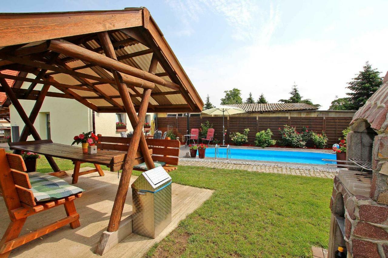 Ferienhauser Mit Pool Kummerow Schw 1010 Buitenkant foto