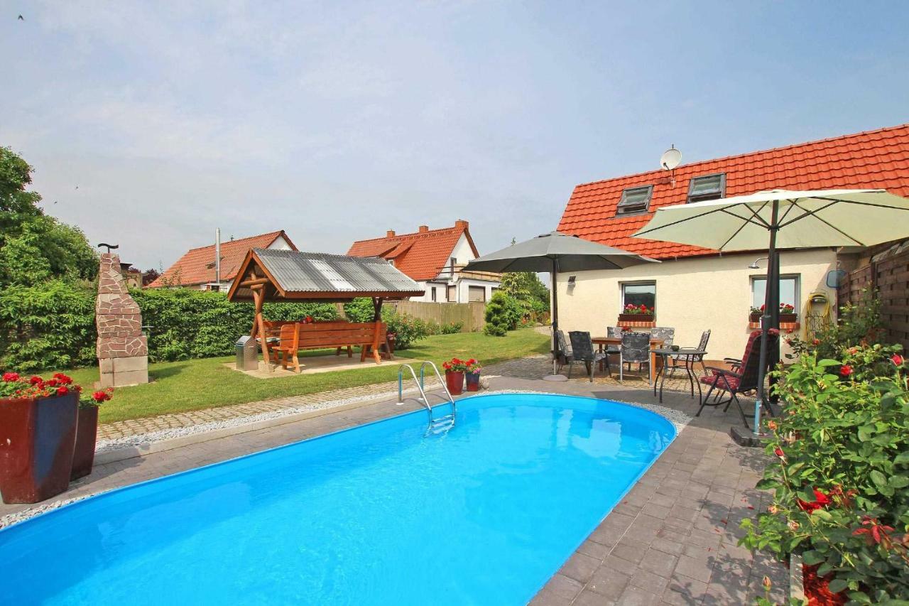Ferienhauser Mit Pool Kummerow Schw 1010 Buitenkant foto