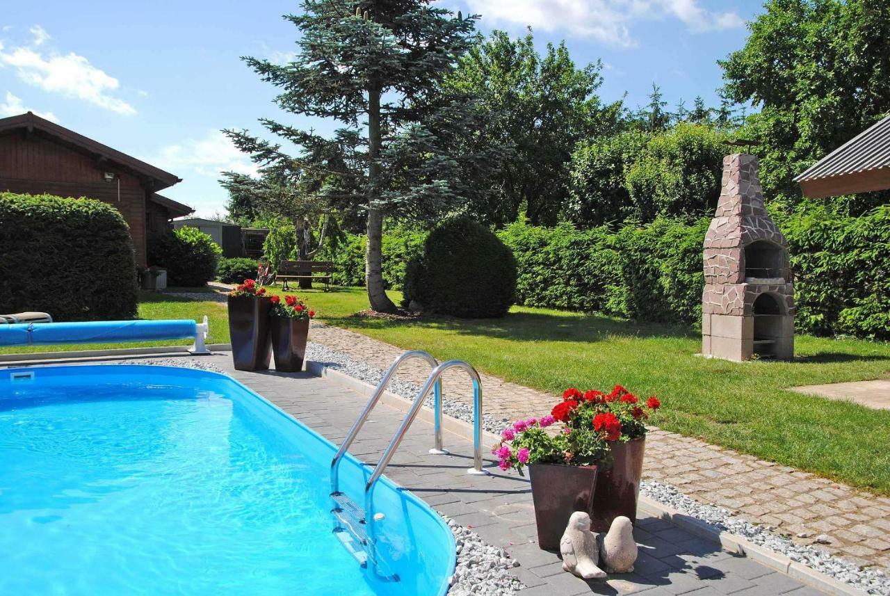 Ferienhauser Mit Pool Kummerow Schw 1010 Buitenkant foto